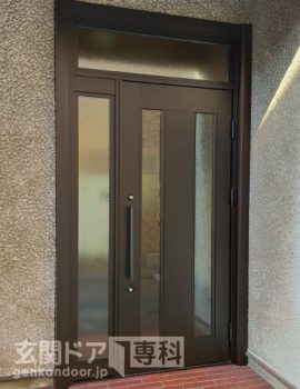 東京都大田区大森東玄関ドア入れ替え　シンプルで明かりを沢山とれるドアになりました