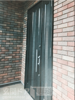 上尾市本町の玄関ドア