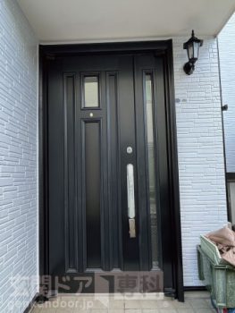 横浜市磯子区の玄関ドアリフォーム　トステムのドア